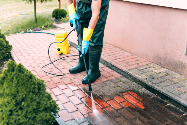 Why Choose Our Certified Pressure Washing Experts for Your Project Needs in De Graff, OH?